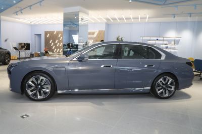 2023款 xDrive60L 豪华套装-外观-图片-有驾