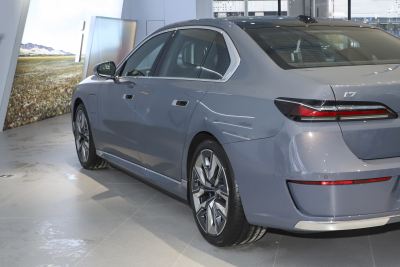 2023款 xDrive60L 豪华套装-外观-图片-有驾