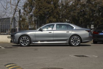 2023款 xDrive60L 豪华套装-外观-图片-有驾