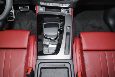 2025款 quattro 45周年典藏版 40 TFSI 豪华动感型-内饰-图片-有驾 2025款 quattro 45周年典藏版 40 TFSI 豪华动感型-内饰-图片-有驾