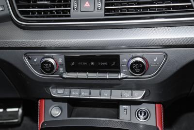 2025款 quattro 45周年典藏版 40 TFSI 豪华动感型-内饰-图片-有驾 2025款 quattro 45周年典藏版 40 TFSI 豪华动感型-内饰-图片-有驾