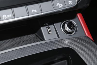 2025款 quattro 45周年典藏版 40 TFSI 豪华动感型-内饰-图片-有驾 2025款 quattro 45周年典藏版 40 TFSI 豪华动感型-内饰-图片-有驾