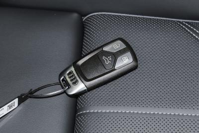 2025款 quattro 45周年典藏版 40 TFSI 豪华动感型-内饰-图片-有驾 2025款 quattro 45周年典藏版 40 TFSI 豪华动感型-内饰-图片-有驾