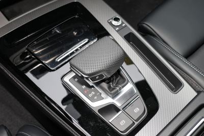 2025款 quattro 45周年典藏版 40 TFSI 豪华动感型-内饰-图片-有驾