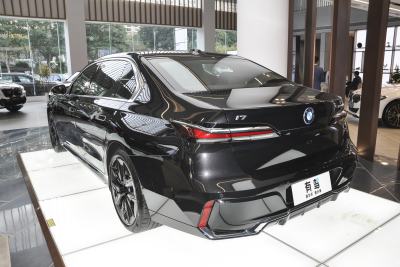 2023款 xDrive60L M运动套装-外观-图片-有驾