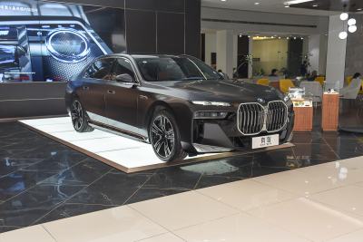 2023款 xDrive60L M运动套装-外观-图片-有驾