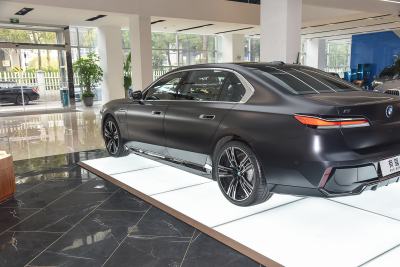 2023款 xDrive60L M运动套装-外观-图片-有驾