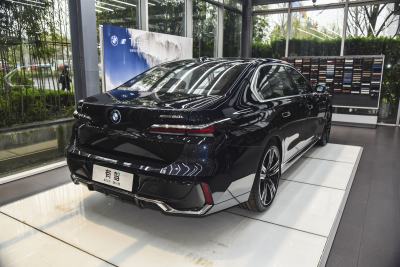 2023款 xDrive60L M运动套装-外观-图片-有驾