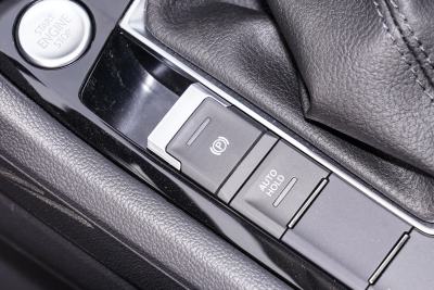 2025款 330TSI 自动两驱R-Line龙耀版-内饰-图片-有驾