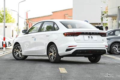 2026款 第4代 400万纪念款 1.5L 手动超越型-外观-图片-有驾