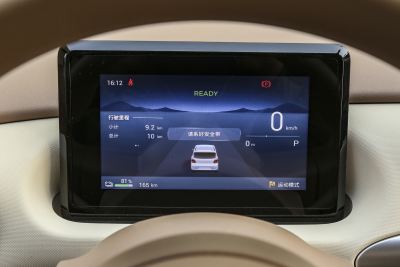 2025款 四门版 臻享款-内饰-图片-有驾
