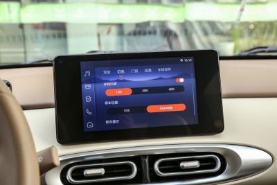 2025款 四门版 臻享款-内饰-图片-有驾