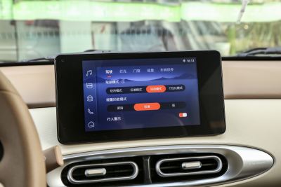2025款 四门版 臻享款-内饰-图片-有驾