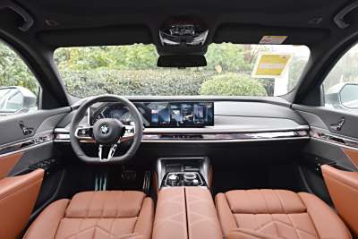 2023款 740Li 尊享型 M运动套装-内饰-图片-有驾