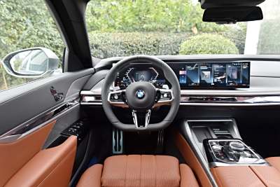 2023款 740Li 尊享型 M运动套装-内饰-图片-有驾