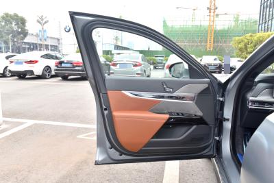 2023款 740Li 尊享型 M运动套装-内饰-图片-有驾