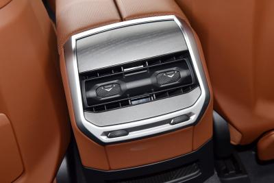 2023款 740Li 尊享型 M运动套装-内饰-图片-有驾