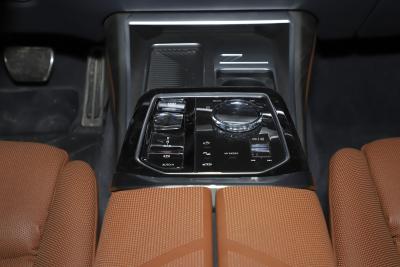 2023款 740Li 尊享型 M运动套装-内饰-图片-有驾