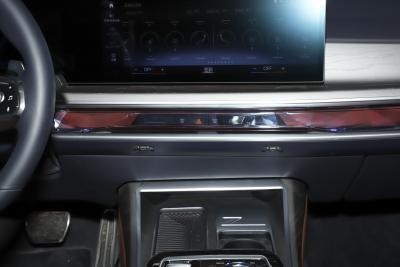 2023款 740Li 尊享型 M运动套装-内饰-图片-有驾
