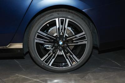 2023款 740Li 尊享型 M运动套装-外观-图片-有驾