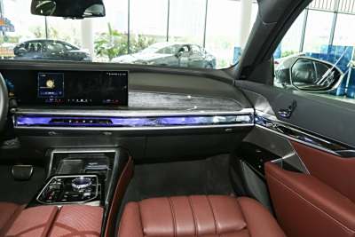 2023款 740Li 尊享型 M运动套装-内饰-图片-有驾