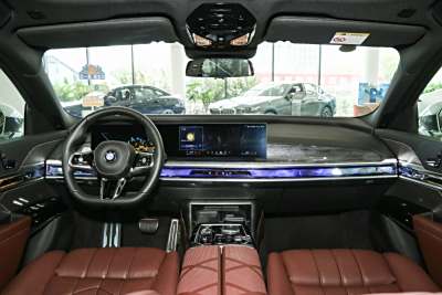 2023款 740Li 尊享型 M运动套装-内饰-图片-有驾