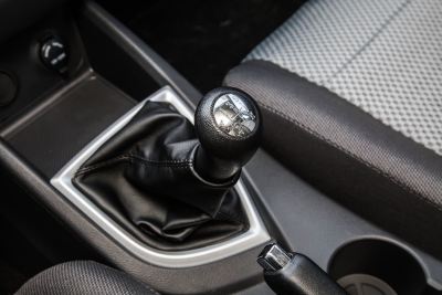 2021款 1.5L欧诺S智享版双蒸空调客车JL473QG-内饰-图片-有驾