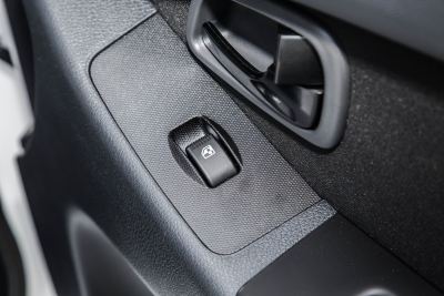 2021款 1.5L欧诺S智享版双蒸空调客车JL473QG-内饰-图片-有驾