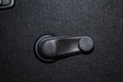 2021款 1.5L欧诺S智享版双蒸空调客车JL473QG-内饰-图片-有驾