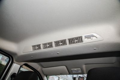 2021款 1.5L欧诺S智享版双蒸空调客车JL473QG-内饰-图片-有驾