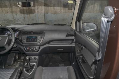 2021款 1.5L欧诺S智享版双蒸空调客车JL473QG-内饰-图片-有驾