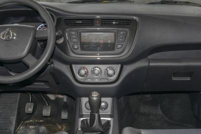 2021款 1.5L欧诺S智享版双蒸空调客车JL473QG-内饰-图片-有驾