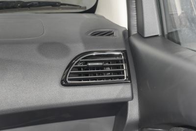 2021款 1.5L欧诺S智享版双蒸空调客车JL473QG-内饰-图片-有驾