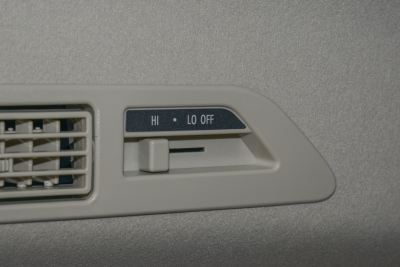 2021款 1.5L欧诺S智享版双蒸空调客车JL473QG-内饰-图片-有驾