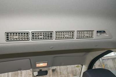 2021款 1.5L欧诺S智享版双蒸空调客车JL473QG-内饰-图片-有驾