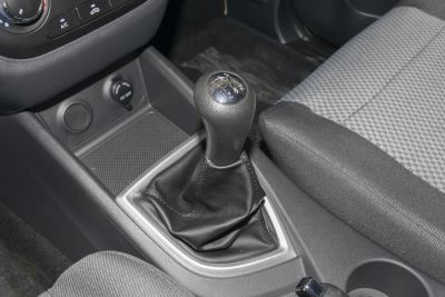 2021款 1.5L欧诺S智享版双蒸空调客车JL473QG-内饰-图片-有驾