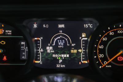 2024款 2.0T 撒哈拉四门版-内饰-图片-有驾
