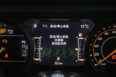 2024款 2.0T 撒哈拉四门版-内饰-图片-有驾
