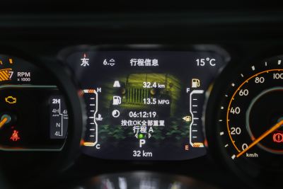 2024款 2.0T 撒哈拉四门版-内饰-图片-有驾