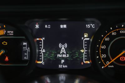 2024款 2.0T 撒哈拉四门版-内饰-图片-有驾