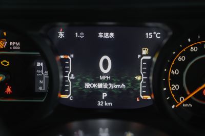 2024款 2.0T 撒哈拉四门版-内饰-图片-有驾