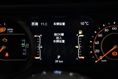 2024款 2.0T 撒哈拉四门版-内饰-图片-有驾