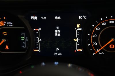 2024款 2.0T 撒哈拉四门版-内饰-图片-有驾