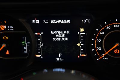 2024款 2.0T 撒哈拉四门版-内饰-图片-有驾
