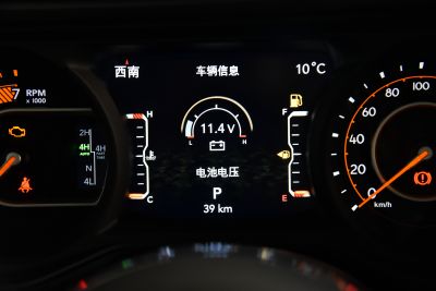 2024款 2.0T 撒哈拉四门版-内饰-图片-有驾