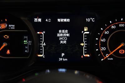 2024款 2.0T 撒哈拉四门版-内饰-图片-有驾