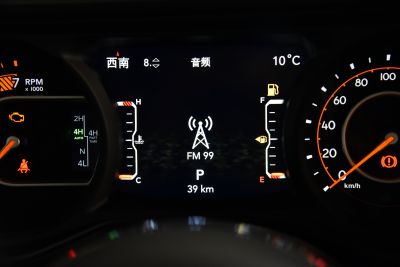2024款 2.0T 撒哈拉四门版-内饰-图片-有驾