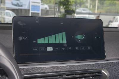 2022款 400KM 出行版-内饰-图片-有驾