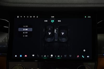 2024款 2.0T 四驱全球版 七座-空间-图片-有驾