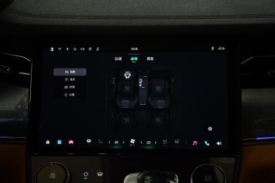 2024款 2.0T 四驱全球版 七座-空间-图片-有驾